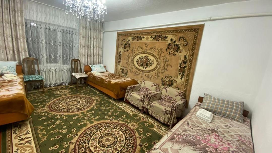 Guest House Lola Kochkor Esterno foto